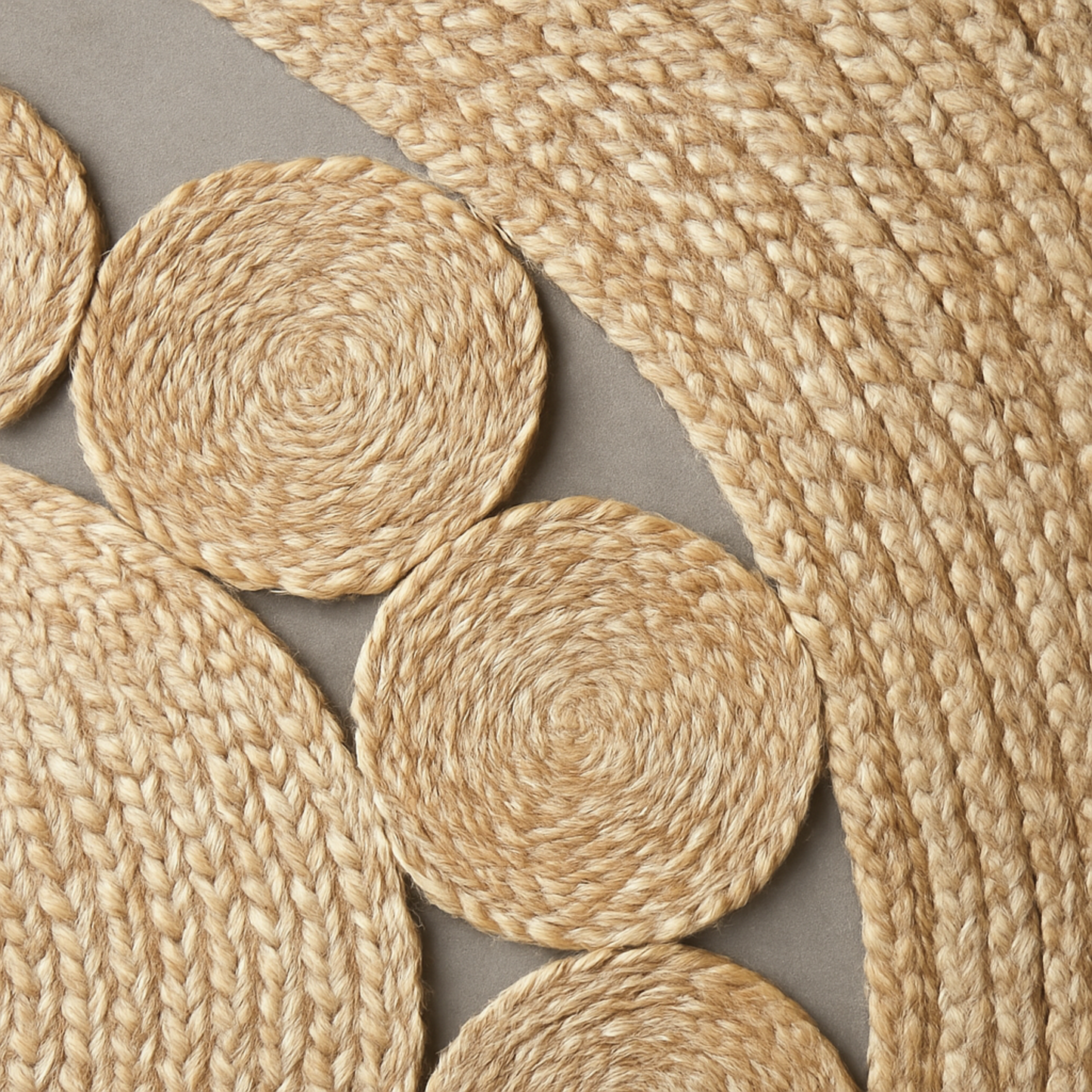 Aranya – The Sun Dial Jute Rug