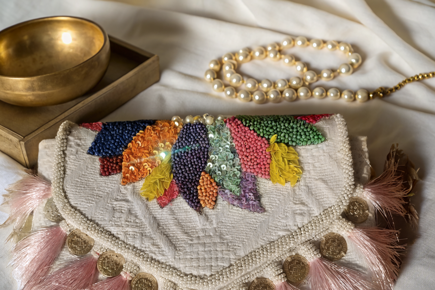 Noor Pearl Clutch
