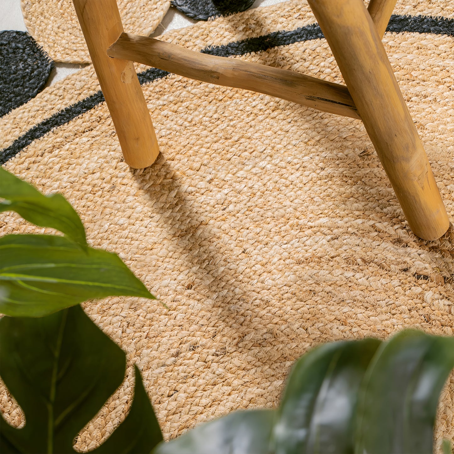 Tara – The Solar Bloom Jute Rug