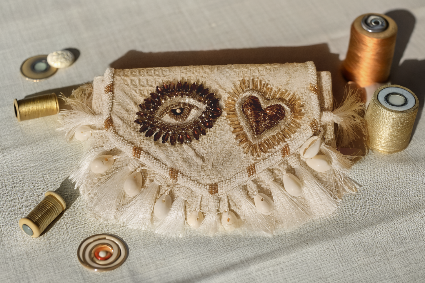 Genda Bazaar Clutch