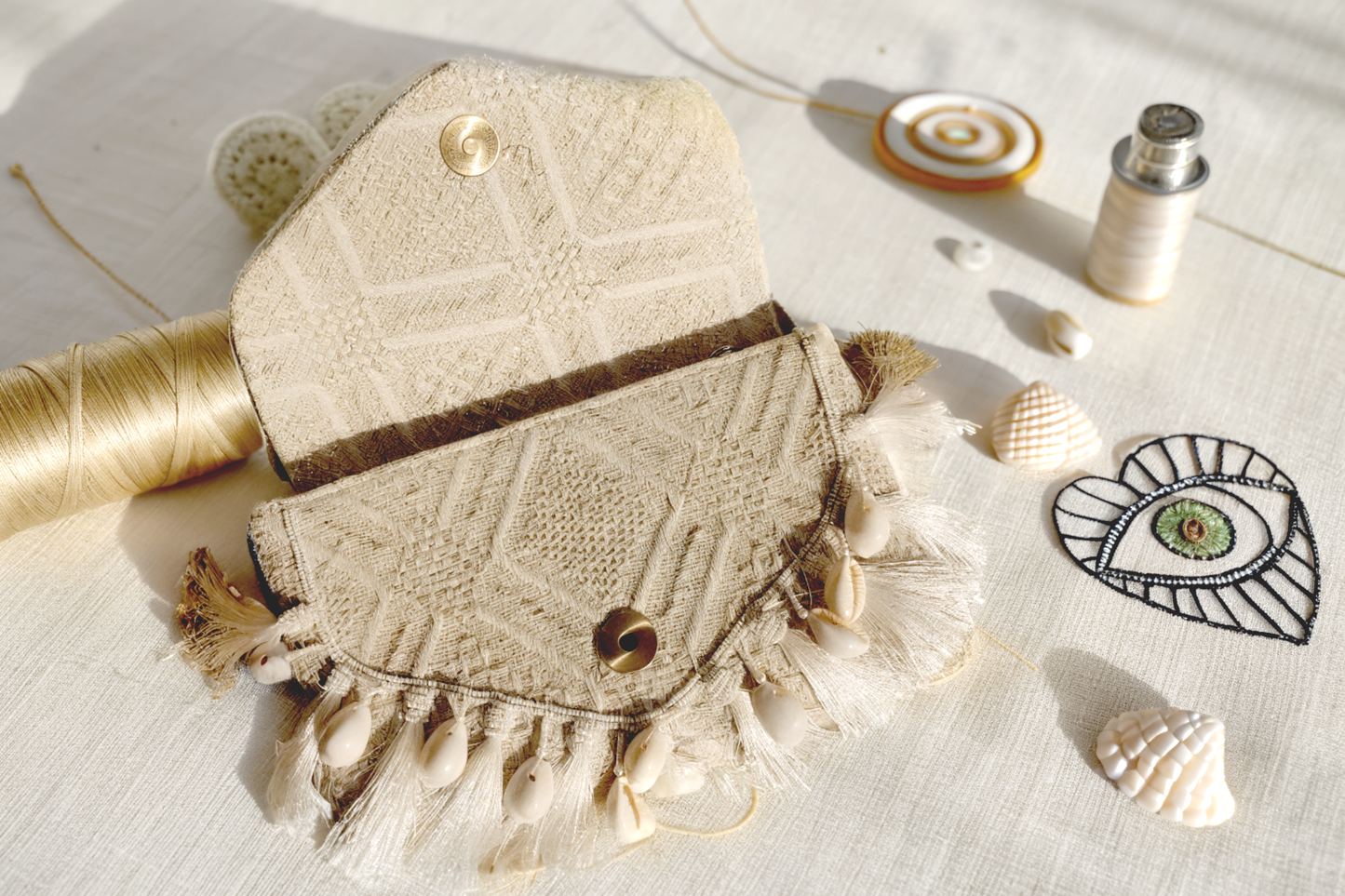 Genda Bazaar Clutch