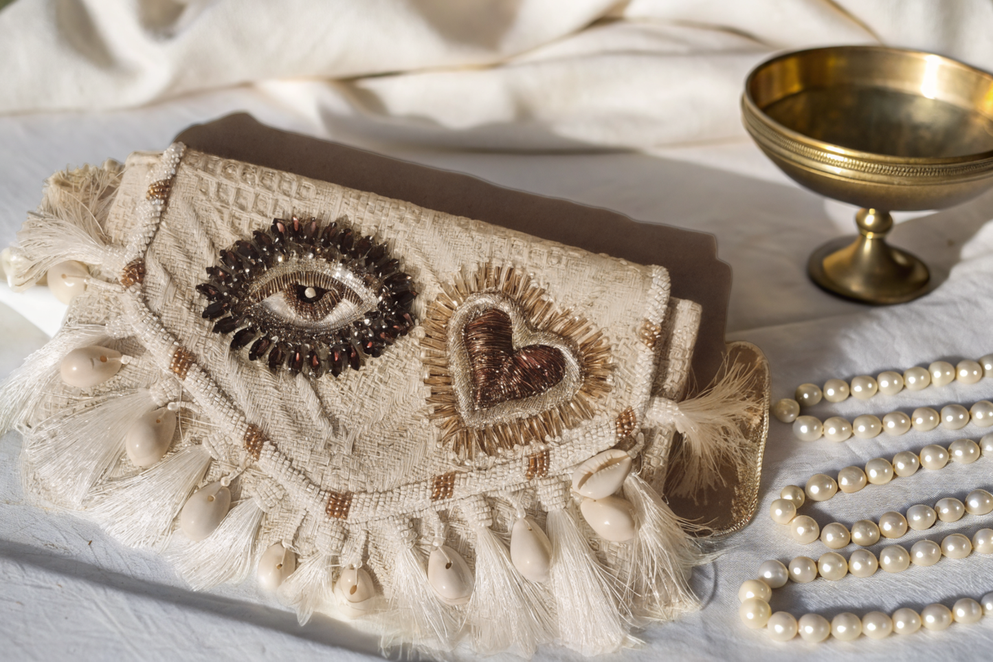 Genda Bazaar Clutch
