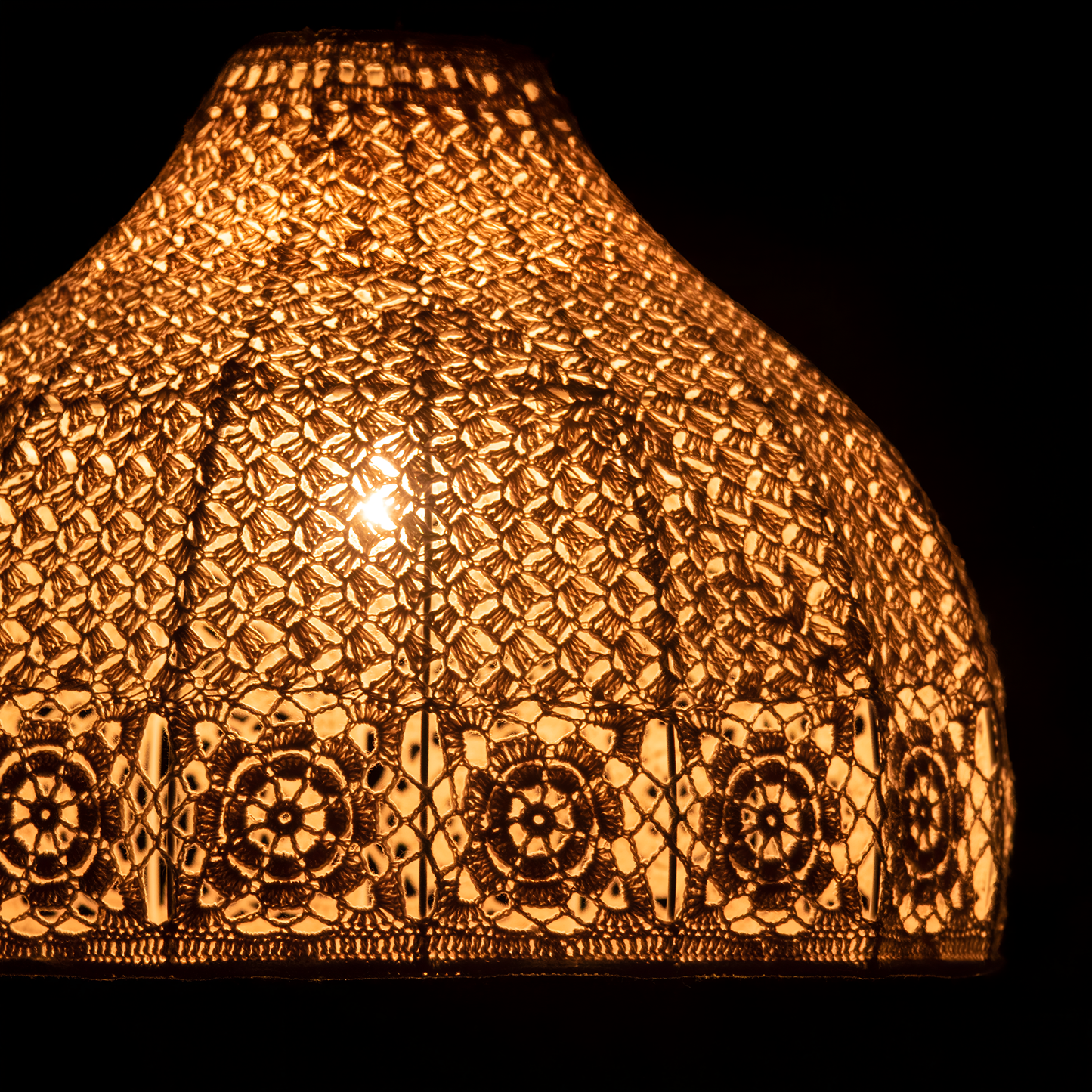 Jhil The Lattice Light Pendant