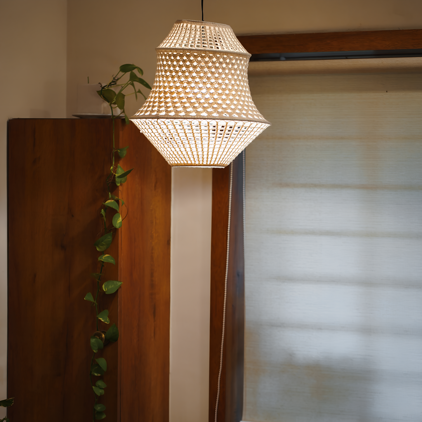 Sitara Hand-Crocheted Pendant Lamp