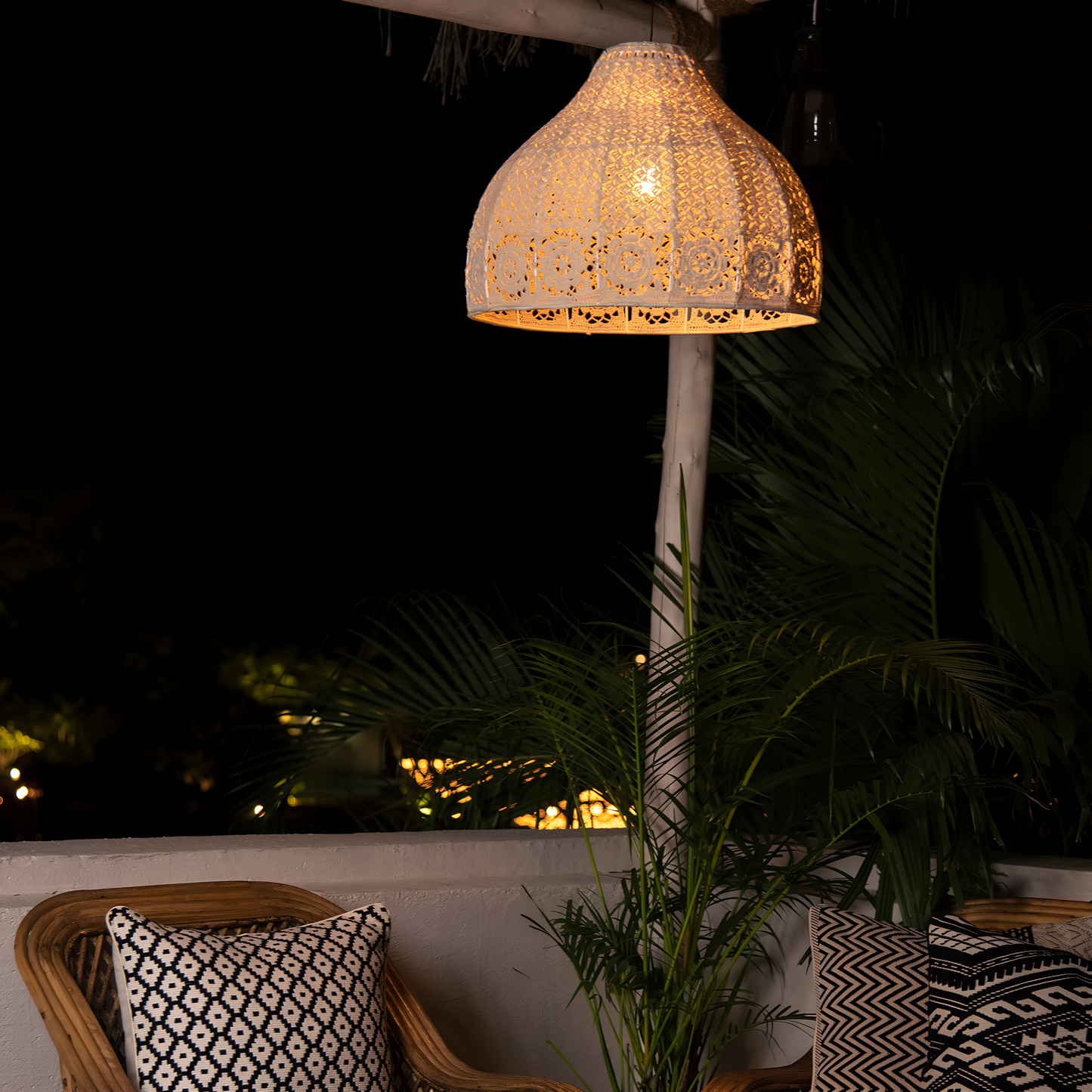 Jhil The Lattice Light Pendant