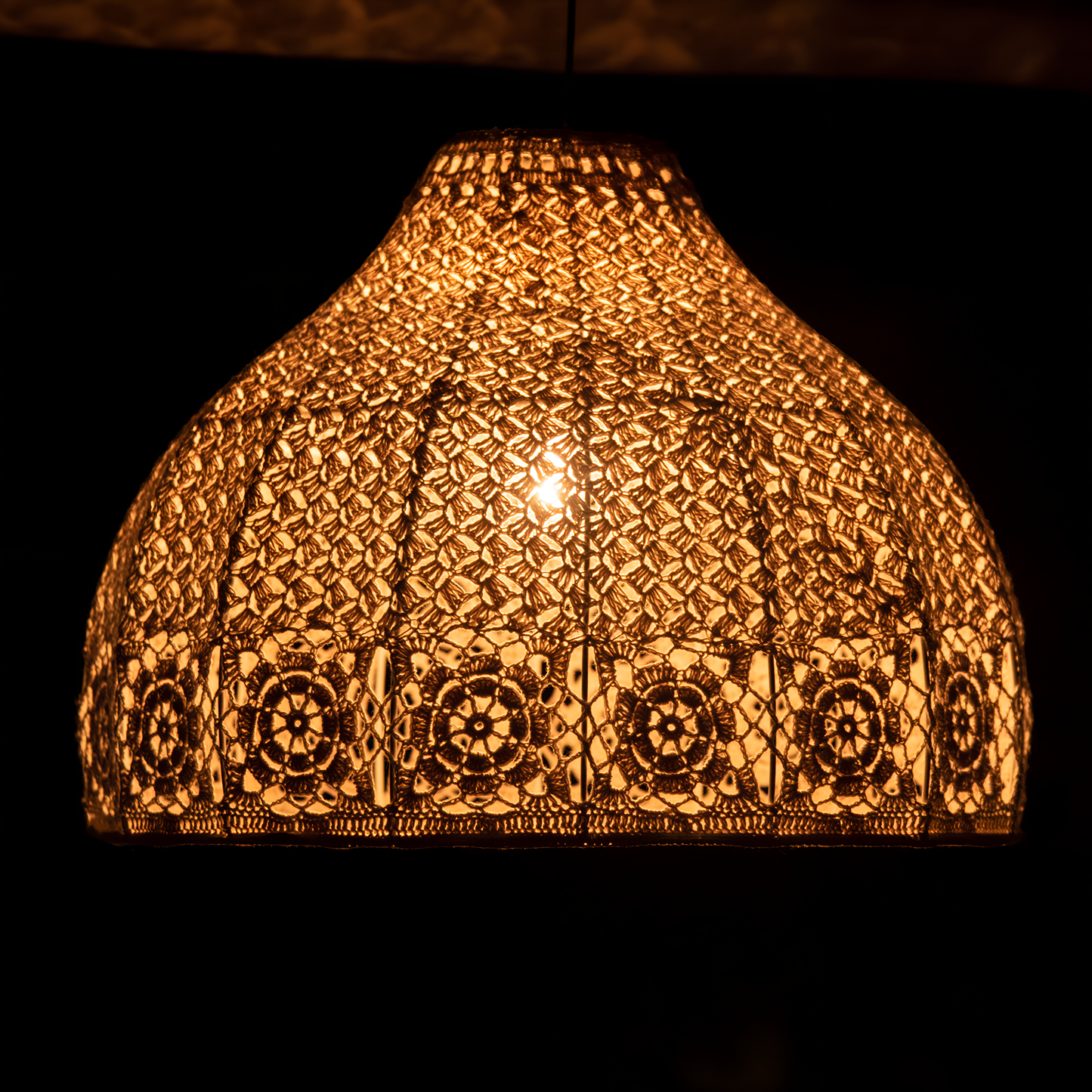 Jhil The Lattice Light Pendant