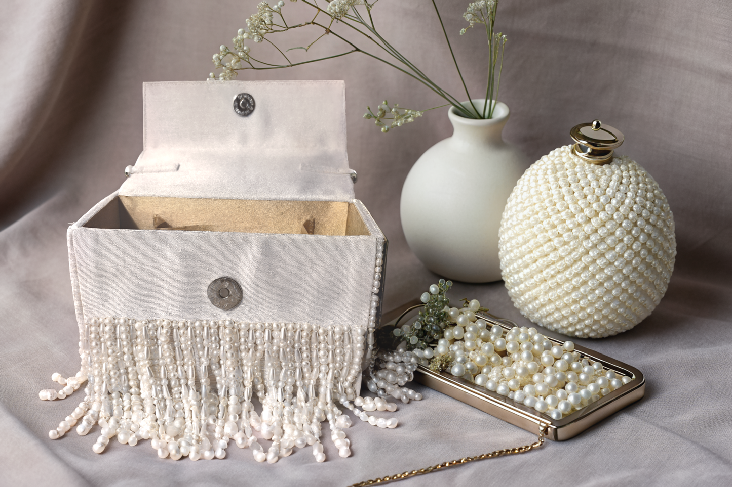 Sundaze Pearl Clutch