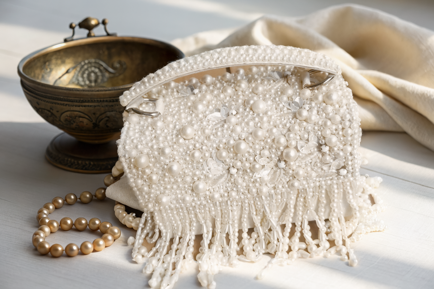 Sundaze Pearl Clutch