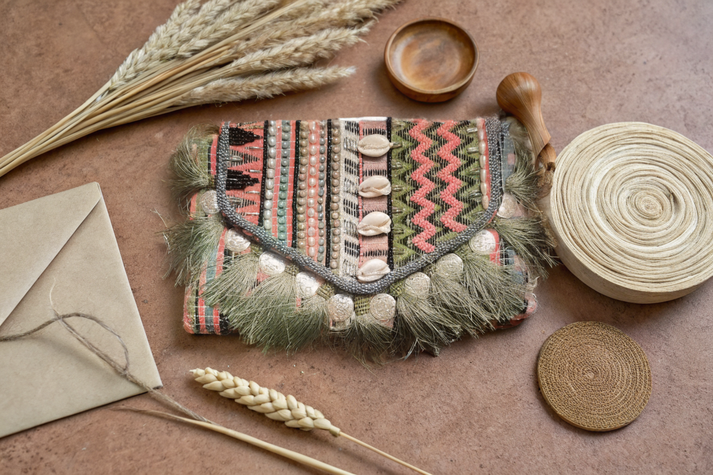 Harvest Nomad Clutch